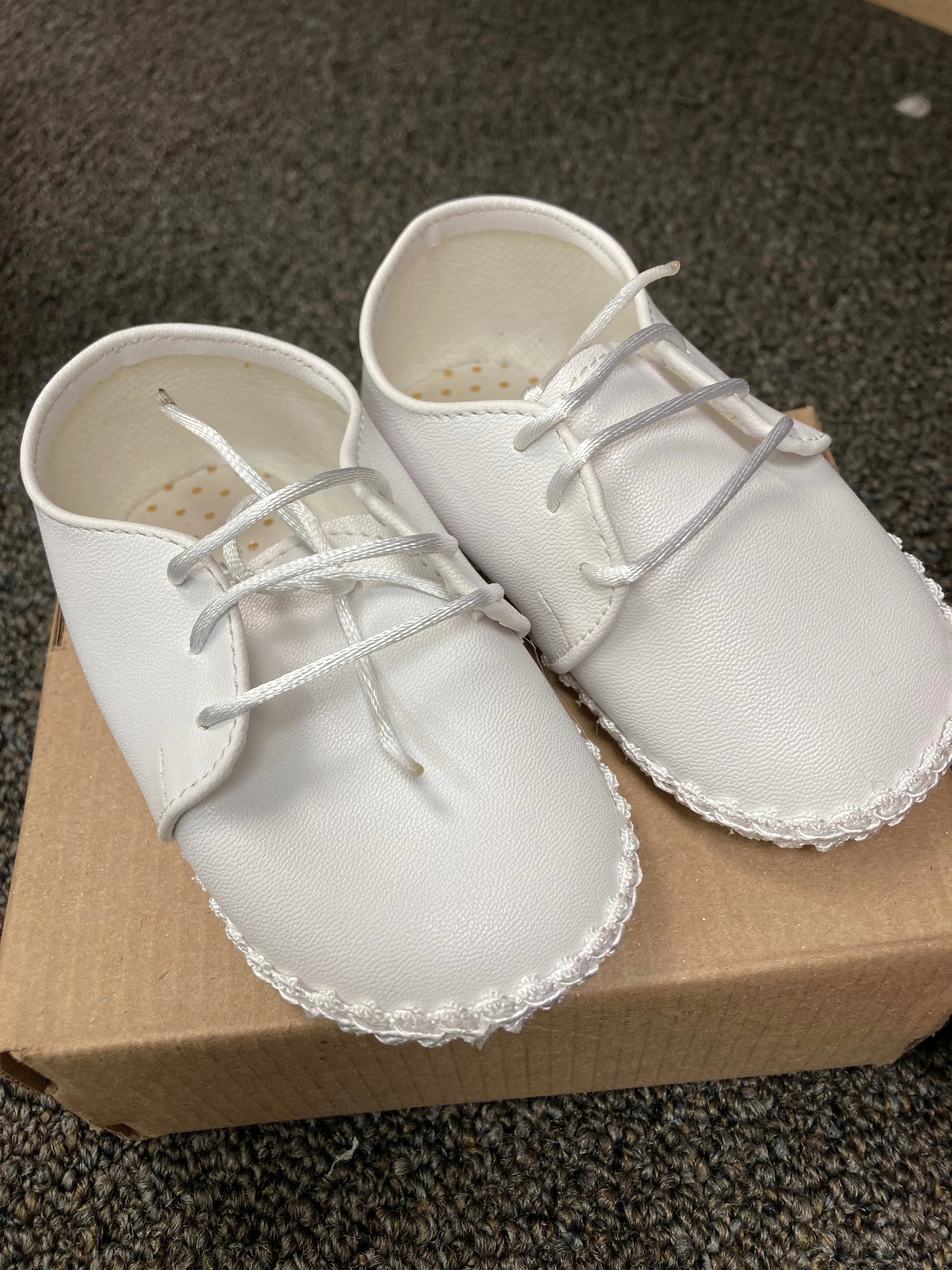Boy White solid baptism shoe with lace