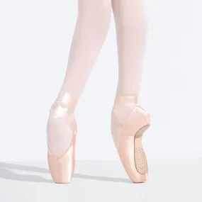 CAPEZIO DÉVELOPPÉ POINTE SHOE (#3 SHANK) (medium & wide width)