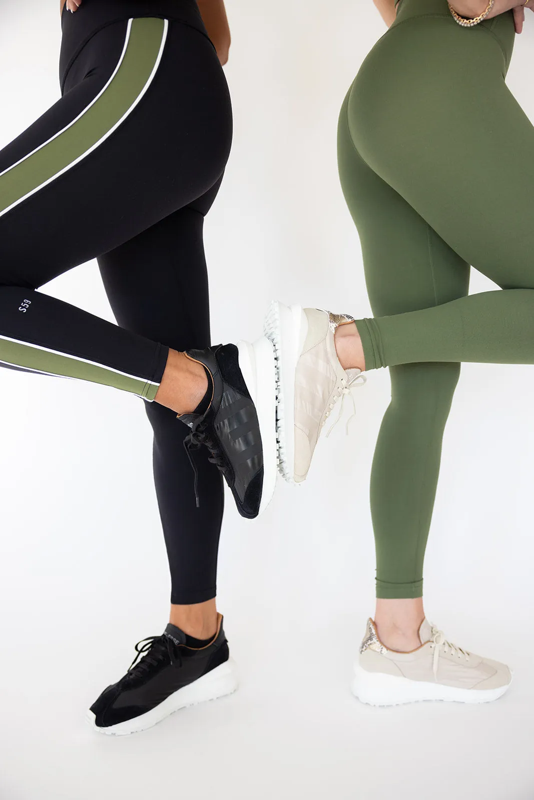 Esseutesse Runner Sneaker - Blackout